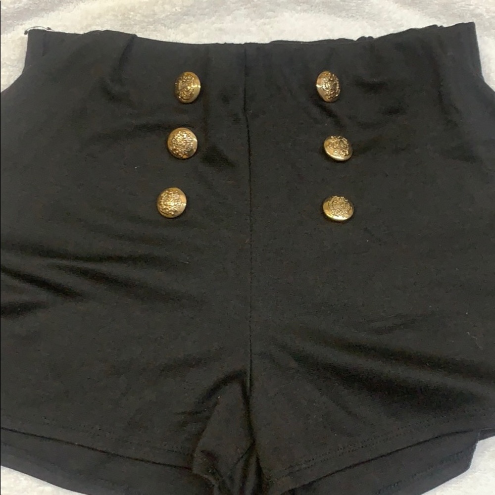 Size L black high waisted shorts